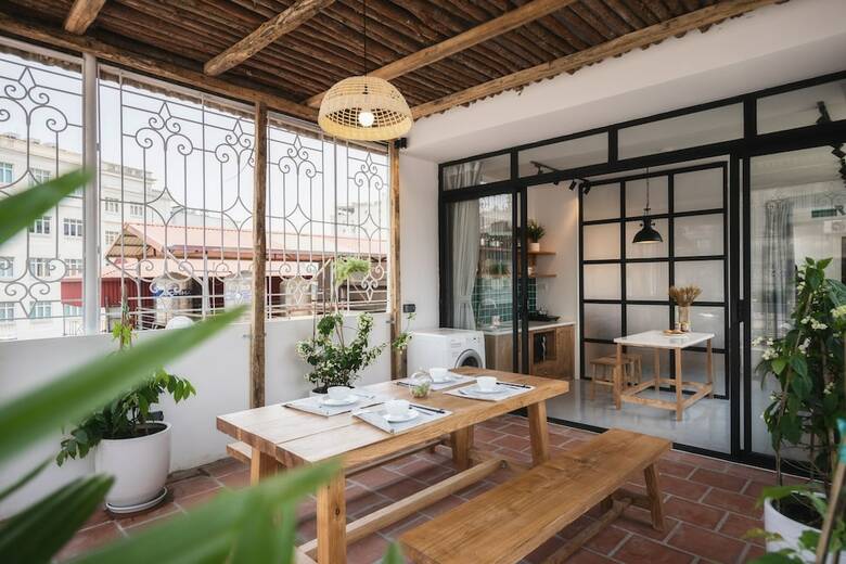 Aparthotel Nyna Homestay