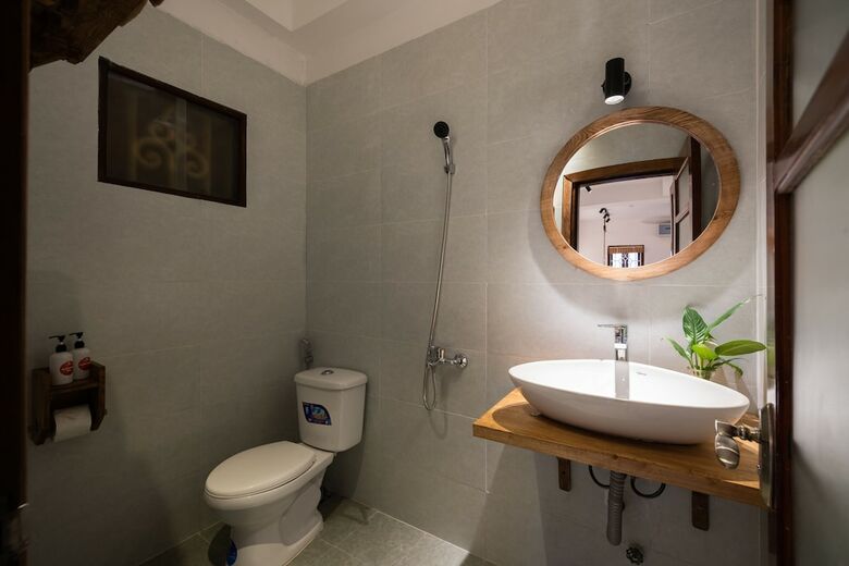 Aparthotel Nyna Homestay