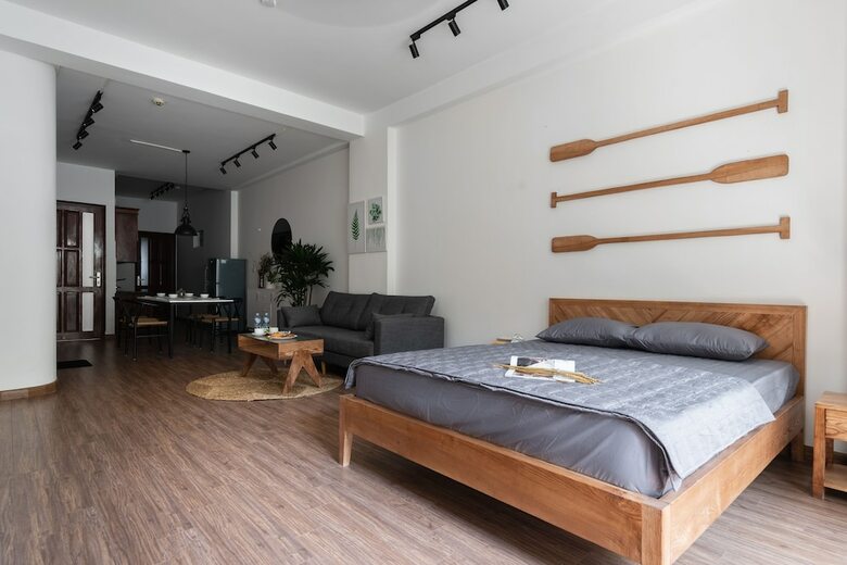 Aparthotel Nyna Homestay