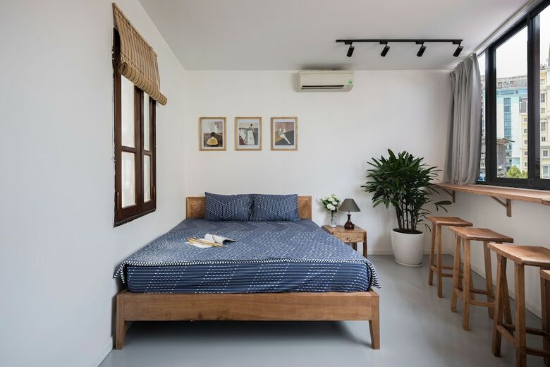 Aparthotel Nyna Homestay