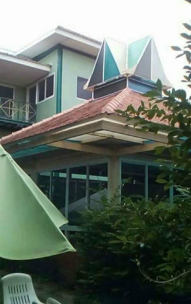 Hotel Na Ha Thai Green Home