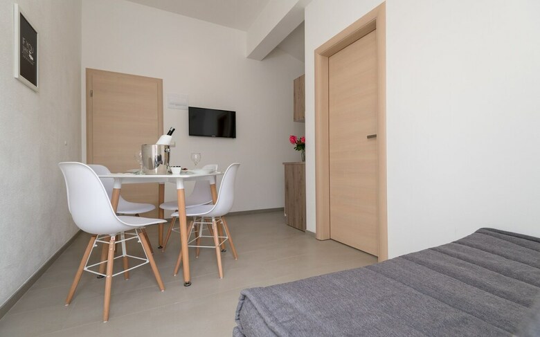 Apartments Livaja