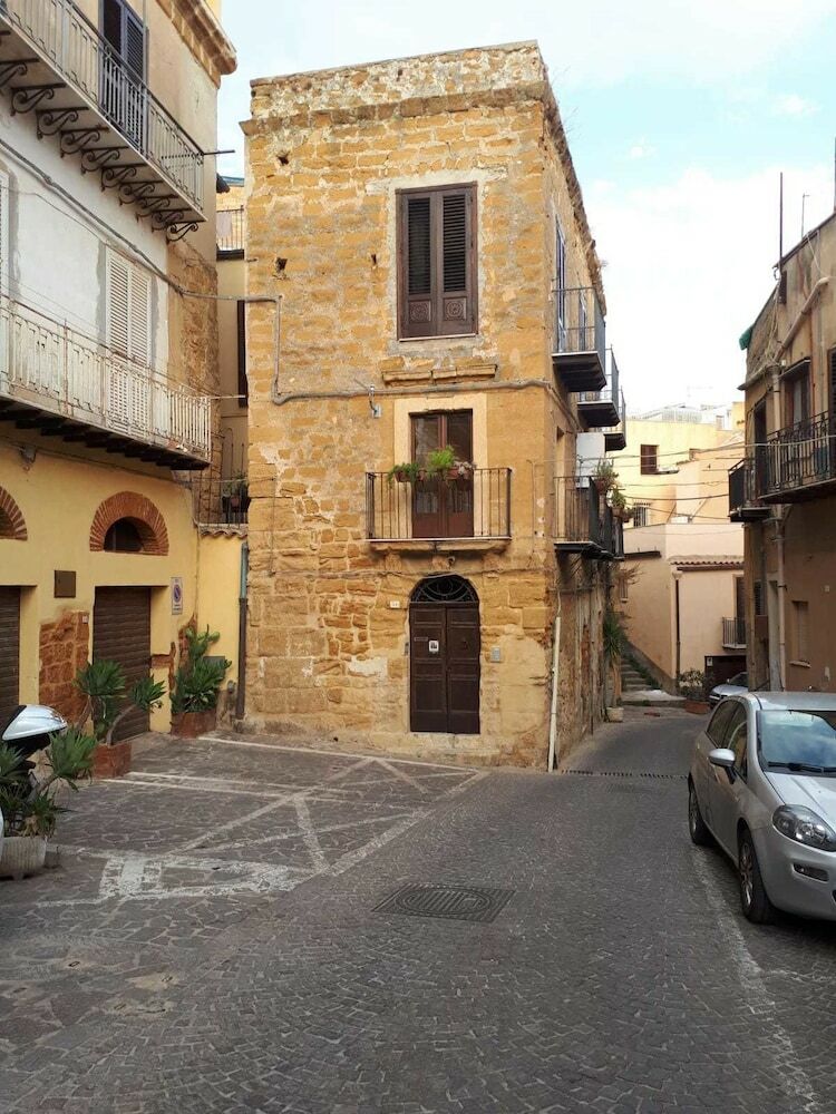 Piano Di Gamez Apartments