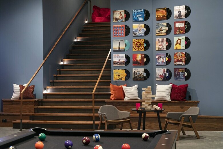 Hotel Moxy Nashville Vanderbilt Area