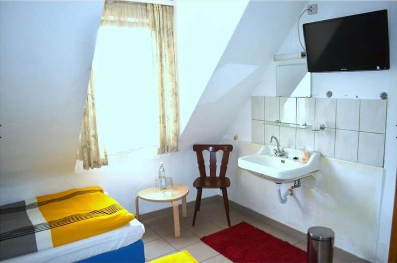 Pension Und Monteurzimmer Deutschhof