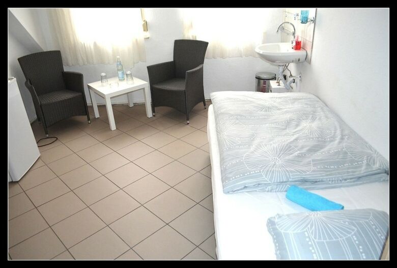 Pension Und Monteurzimmer Deutschhof