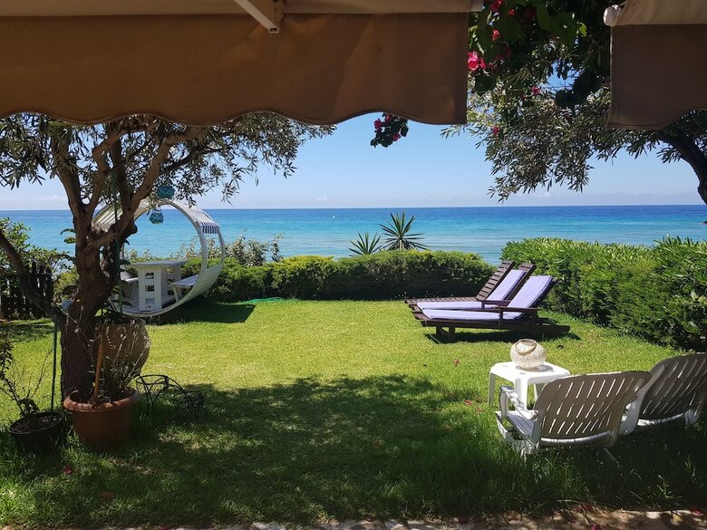 Beachfront 2 Bedroom Luxury House