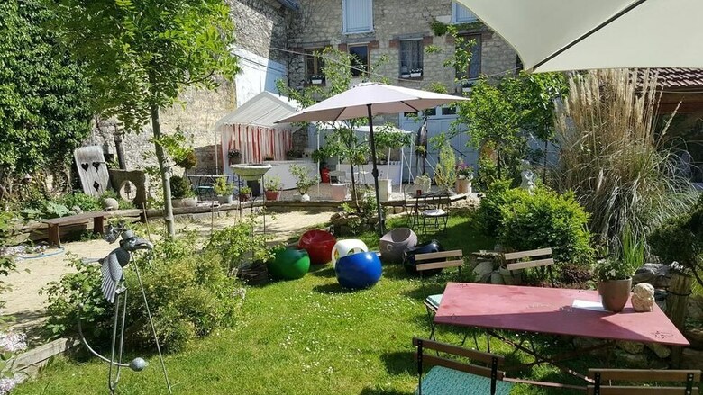 Bed & Breakfast La Grange En Champagne
