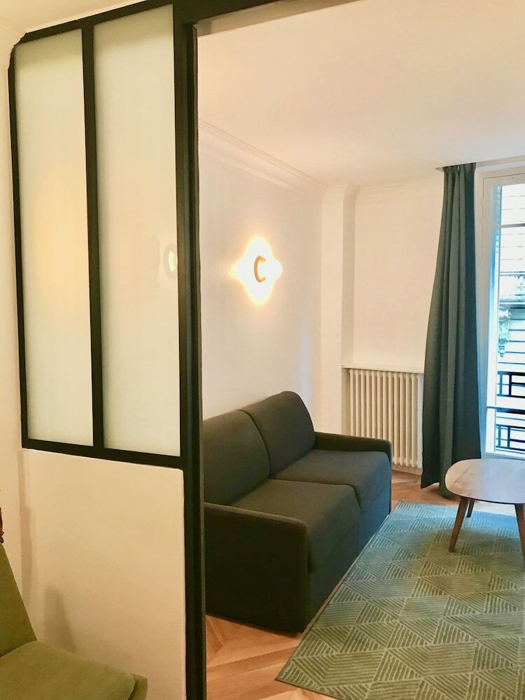 Family Apartment Champs Elys�es