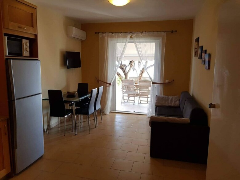 Apartamentos Menigos Ab4g No50 Beachfront 2 Bdr Apt