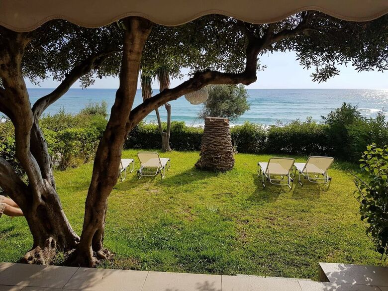 Apartamentos Menigos Ab4g No50 Beachfront 2 Bdr Apt