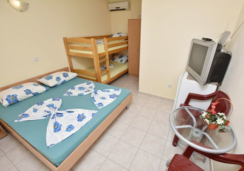 Apartments And Rooms Villa Mia