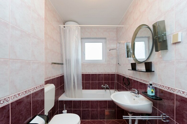 Apartments And Room Mirjana