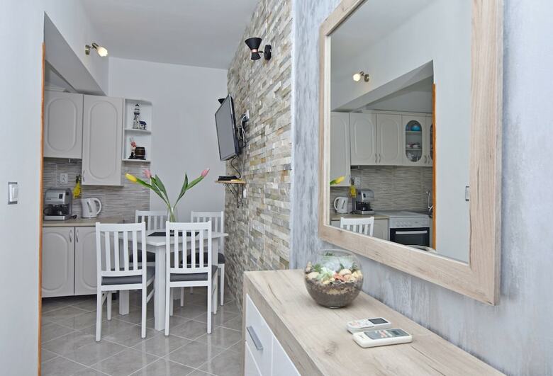 Apartments Klakor Ps