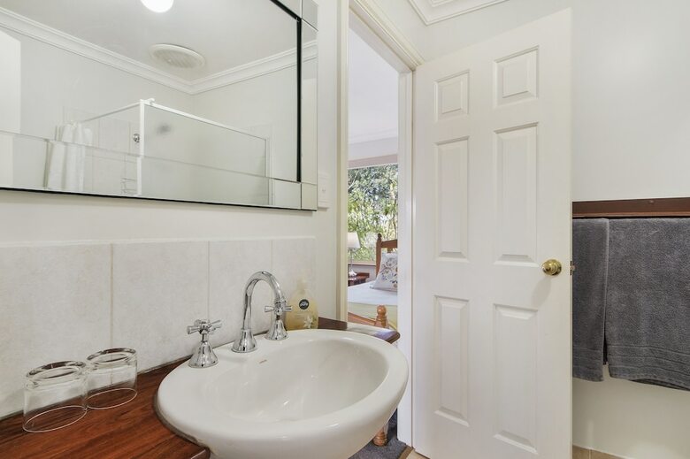 Bed & Breakfast Shambhala Guesthouse