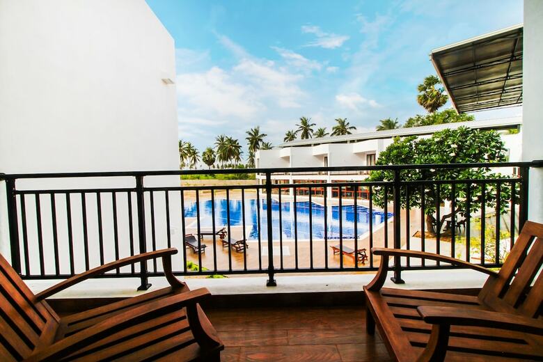 Hotel Capital O 266 The Wind Beach Resorts