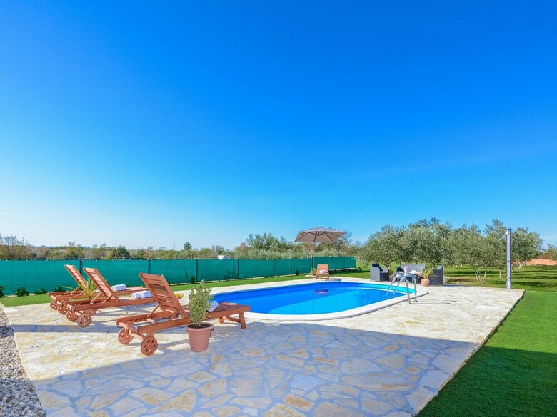 Villa Josipa-with Pool And Beautiful Garden