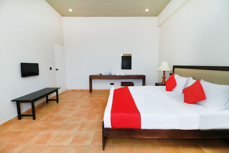 Oyo 245 The Kings Bay Hotel