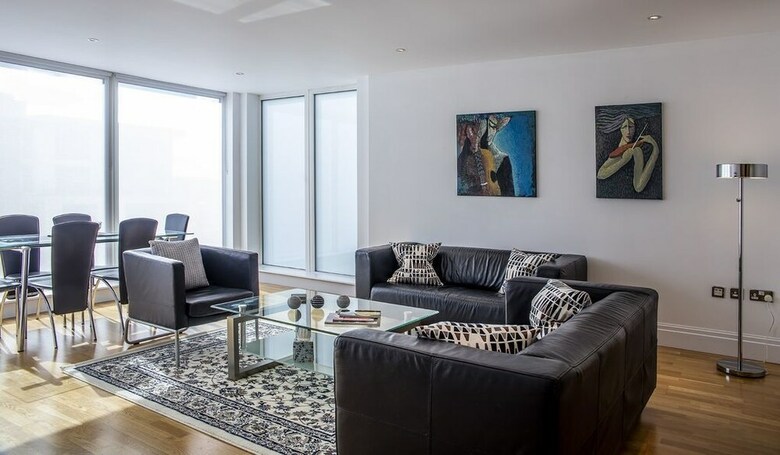 Luxury Riverside Apartment Chelsea