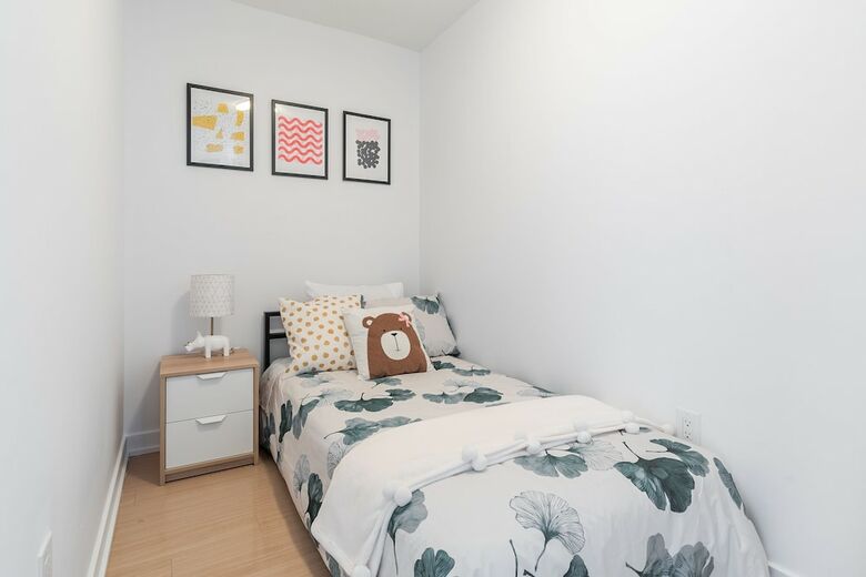 Gorgeous Luxury Condos Near The Cn Tower