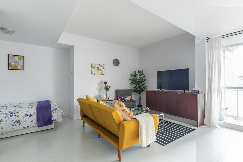 Gorgeous Luxury Condos Near The Cn Tower