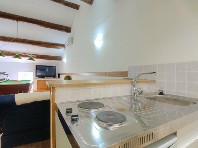 Holiday Home Mas De La Roque Althen Les Paluds