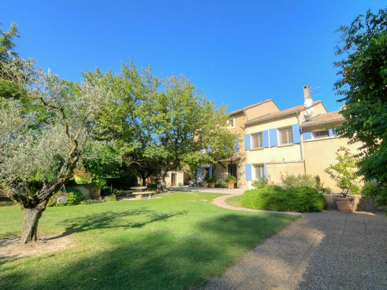 Holiday Home Mas De La Roque Althen Les Paluds