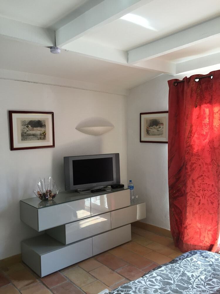Bed & Breakfast Chambres D'h�tes La Madonette