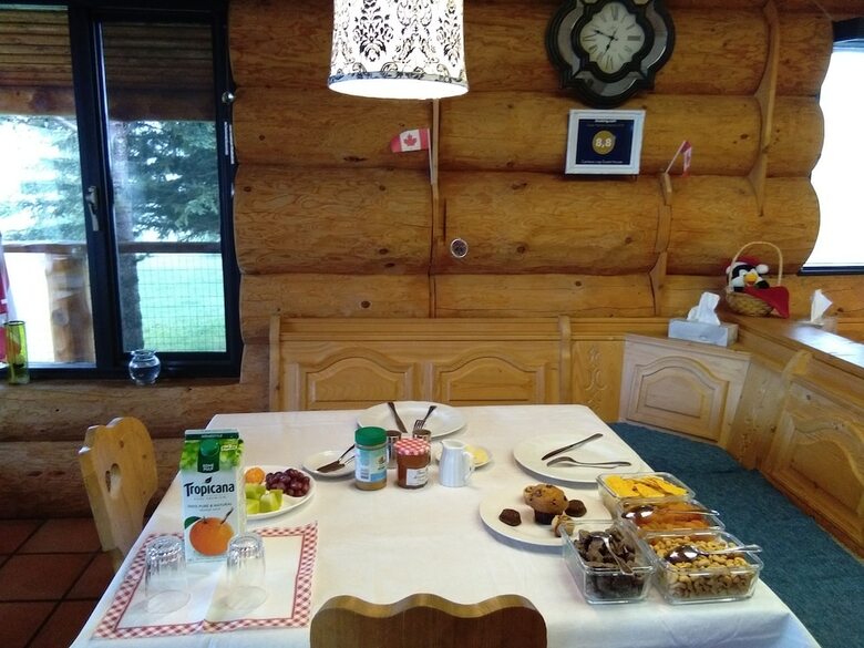 Bed & Breakfast Cariboo Log Guest House