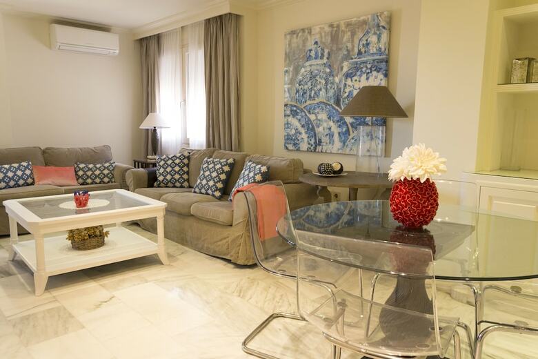 Apartamentos Living4malaga Ba�os Del Carmen