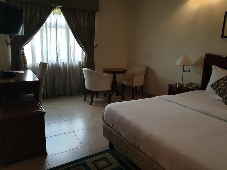 Clen Phil Hotels And Suites