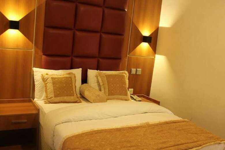 Clen Phil Hotels And Suites