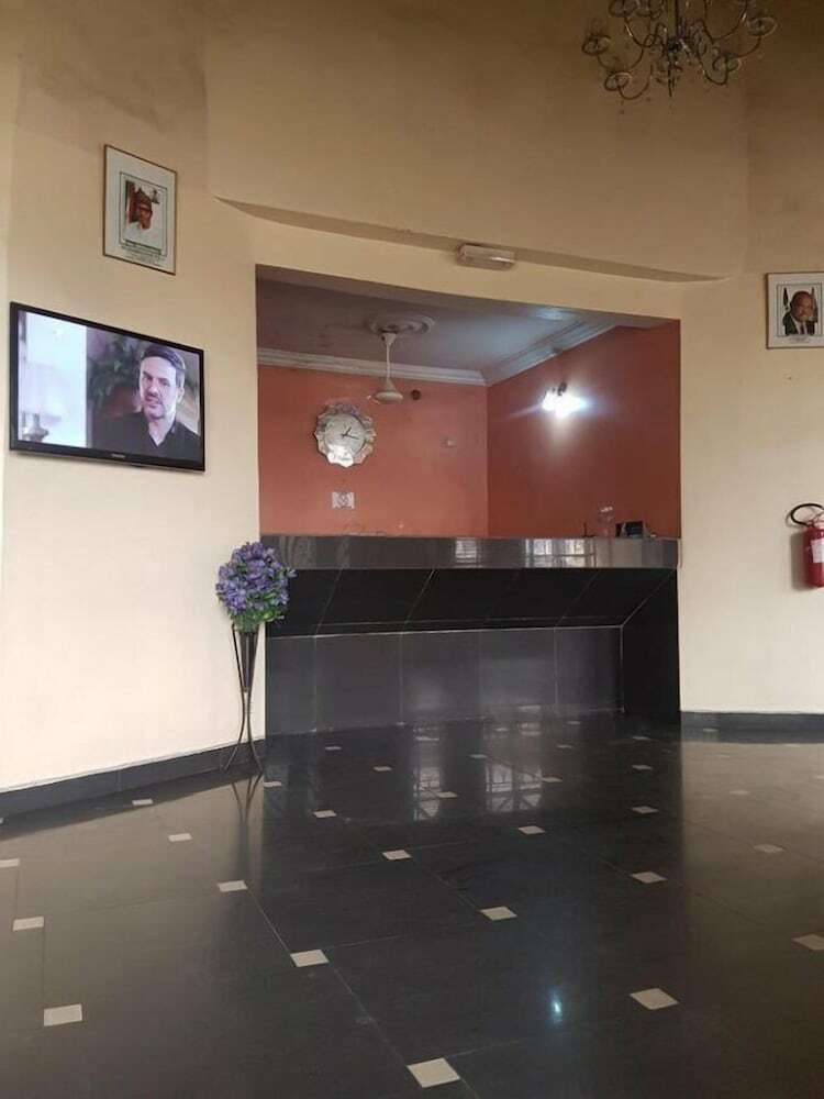 Clen Phil Hotels And Suites