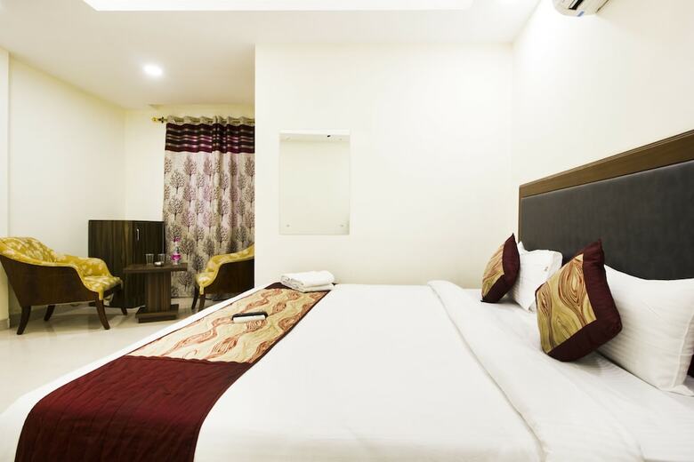 Hotel Airway Palace