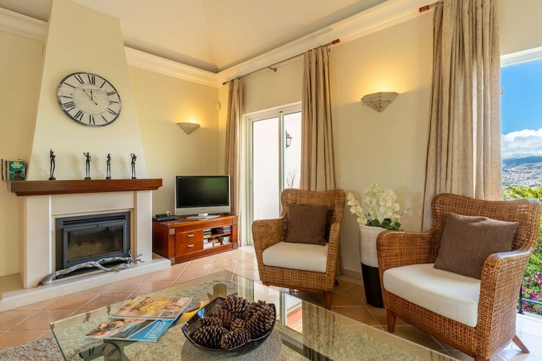 Scenic Apartment - Palheiro Village