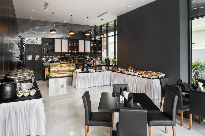 Lyve Inc Hotel & Residence