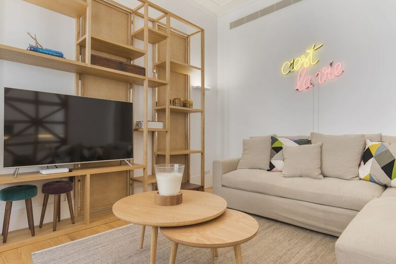 Charming Apartment In Baixa Chiado