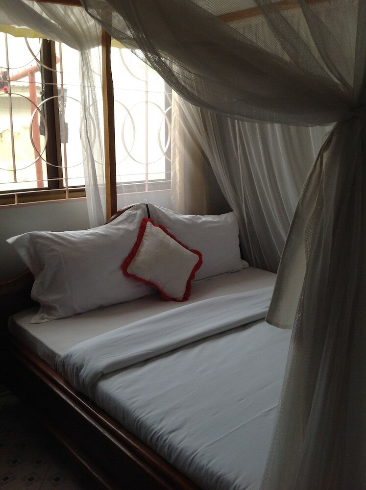 Hotel Mzunguu Safari Lodge
