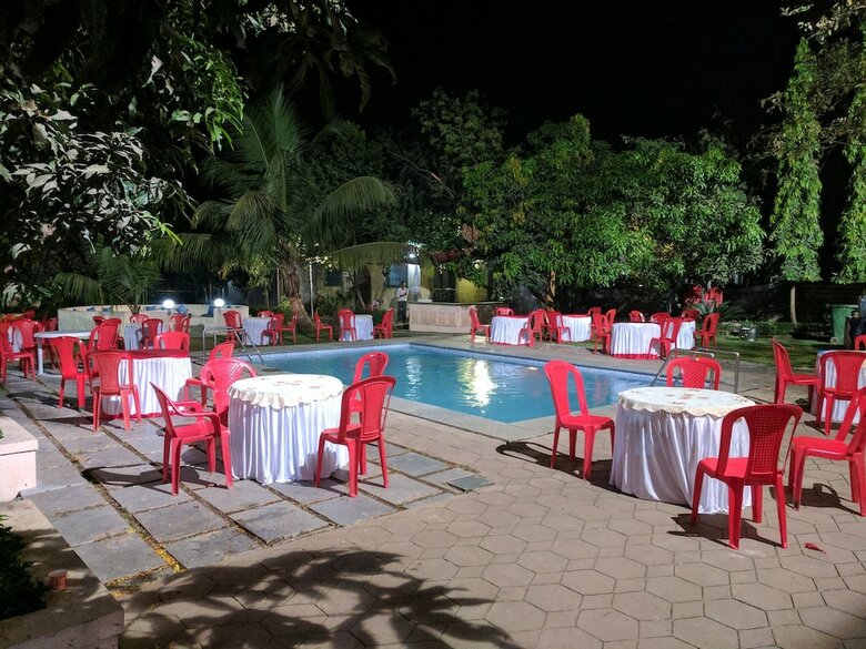 Hotel Pushp Vatika Resort & Lawns