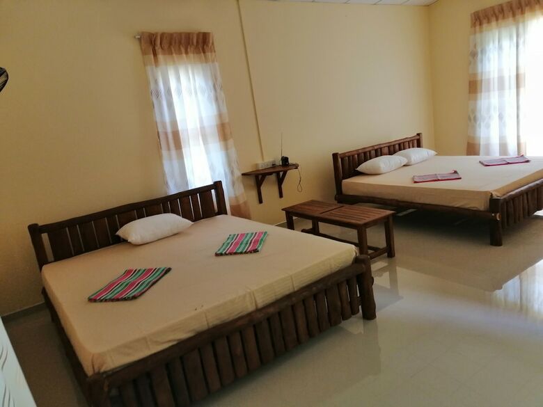 Hotel Silent Bungalow River Side