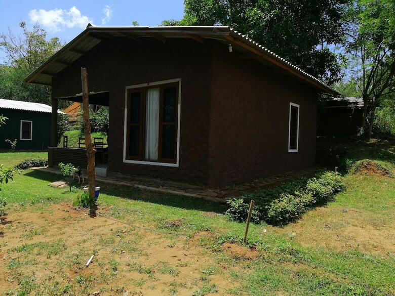 Hotel Silent Bungalow River Side