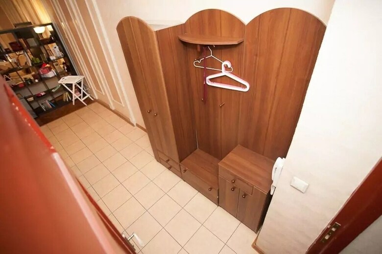 Apartment On Bolshoy Gnezdnikovskiy 10