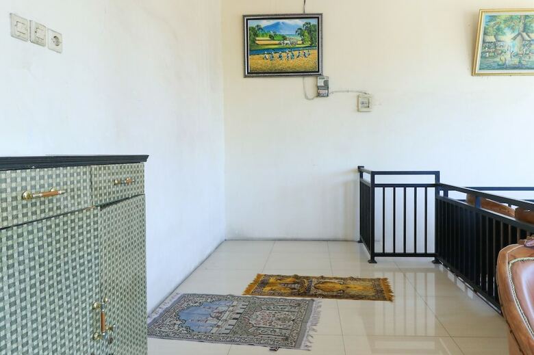 Hotel Losmen Bangkit Hidayah