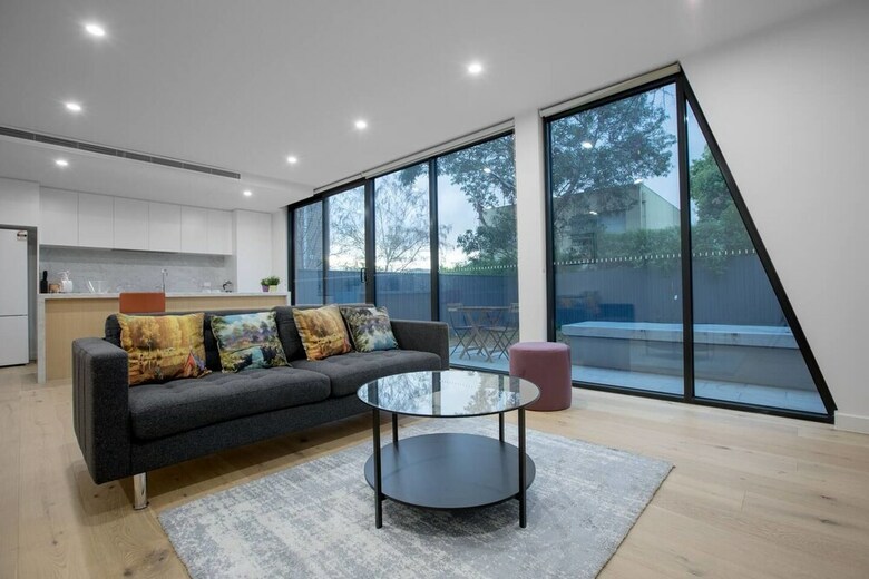 106 Modern Prestige 3-storey New Establishment