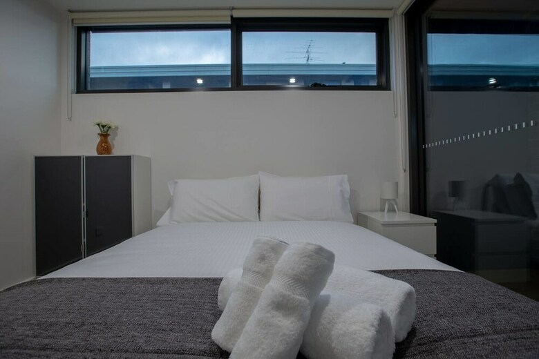 106 Modern Prestige 3-storey New Establishment