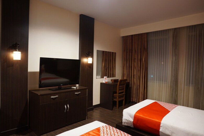 Oyo 1161 Stefani City Hotel