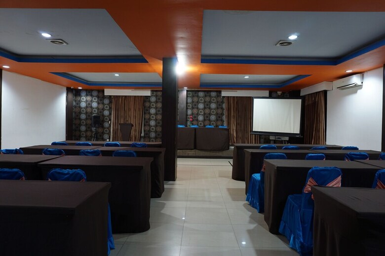 Oyo 1161 Stefani City Hotel