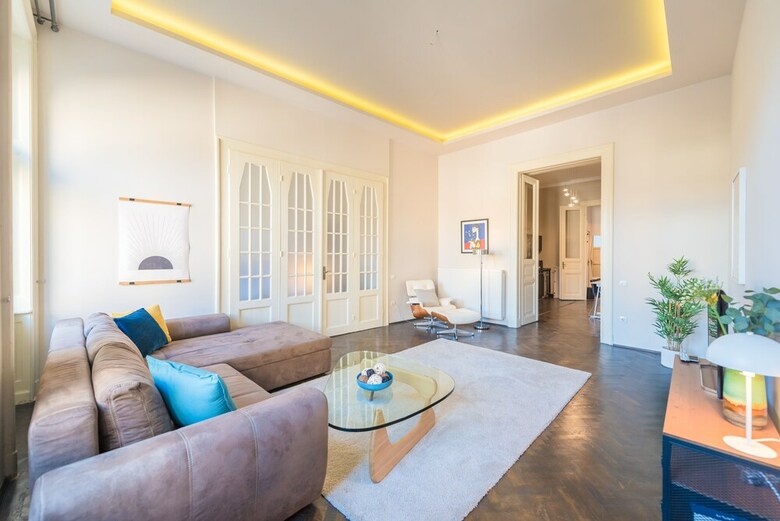 Oasis Apartments - Paulay Ede Street