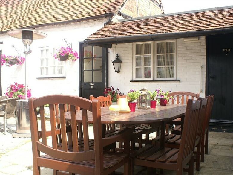 Posada The Saracens Head