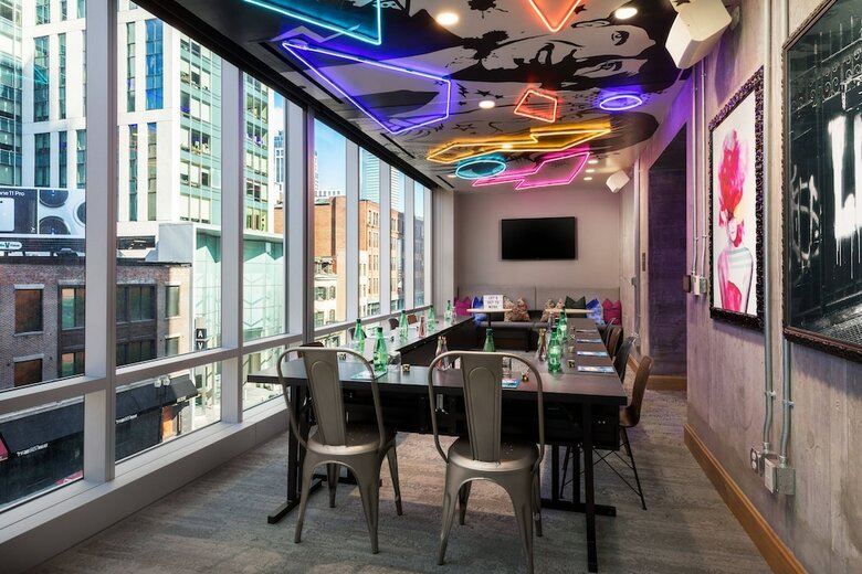 Hotel Moxy Boston Downtown